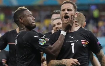 官网登录-阿瑙辱骂对手被欧足联禁赛一场 将缺战荷兰队